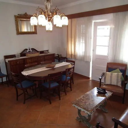 Casa Zizi Bela * Lourinha (Lisbon)